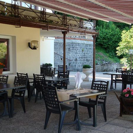 Hotel Restaurant Le Chalet Cortaillod Екстериор снимка
