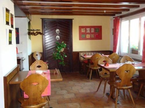 Hotel Restaurant Le Chalet Cortaillod Екстериор снимка